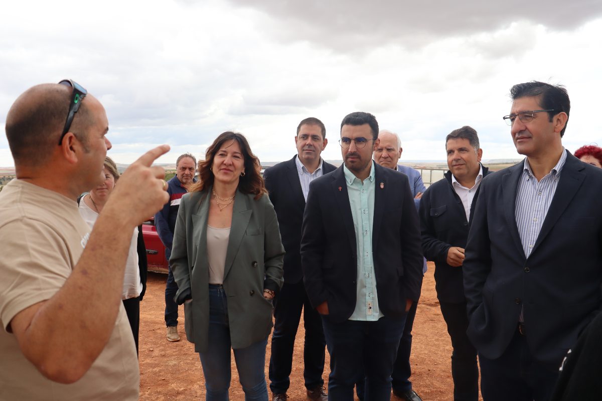 José Manuel Caballero (derecha), en el Circuito de Cózar.