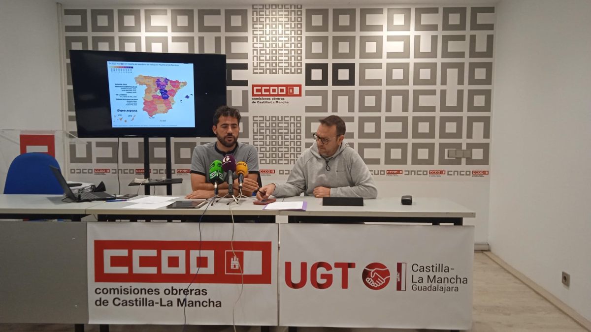 Los secretarios generales de UGT y CCOO de Guadalajara, Alejandro Coracho y Javier Morales