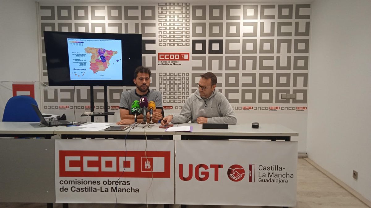 Los secretarios generales de UGT y CCOO de Guadalajara, Alejandro Coracho y Javier Morales