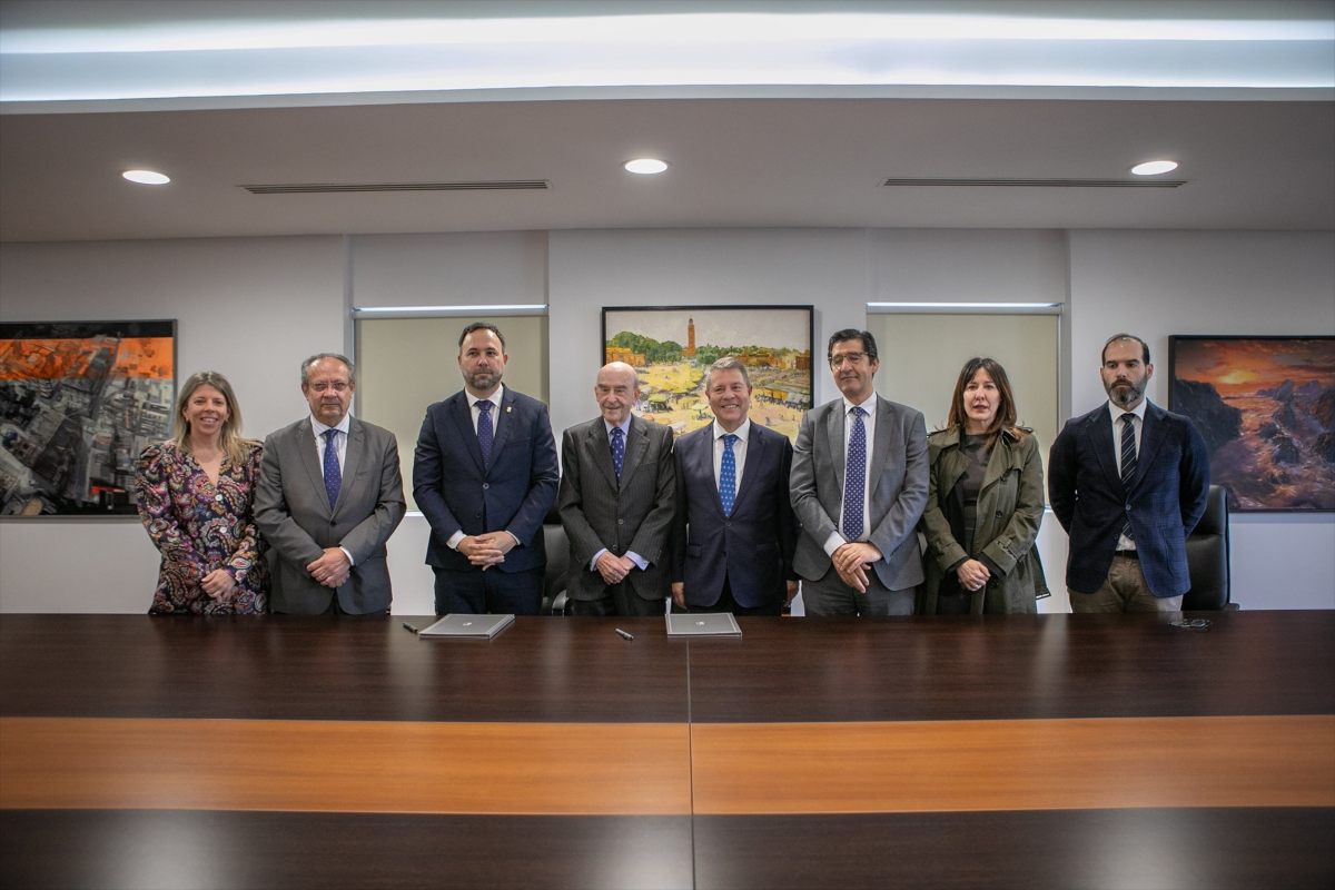 Firma del convenio entre la JCCM y el Ayuntamiento de Tomelloso