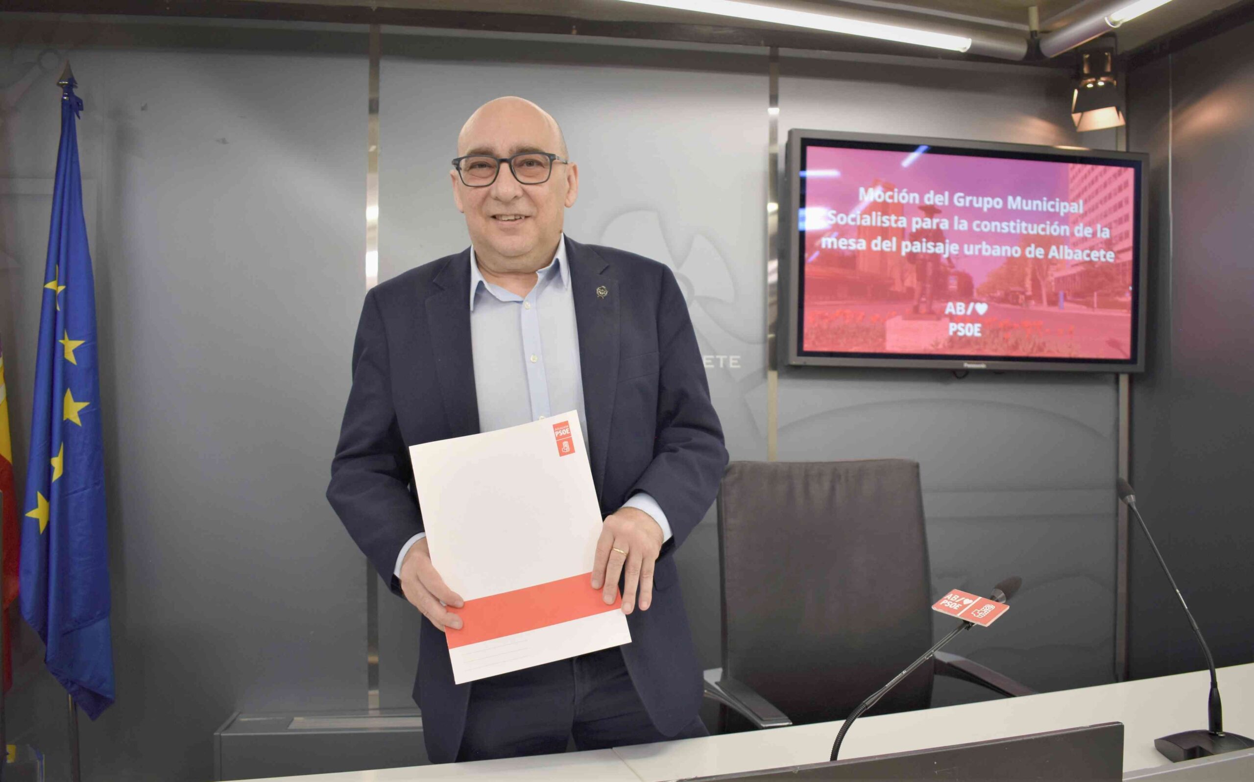 Roberto Tejada presenta la Moción Paisaje Urbano)