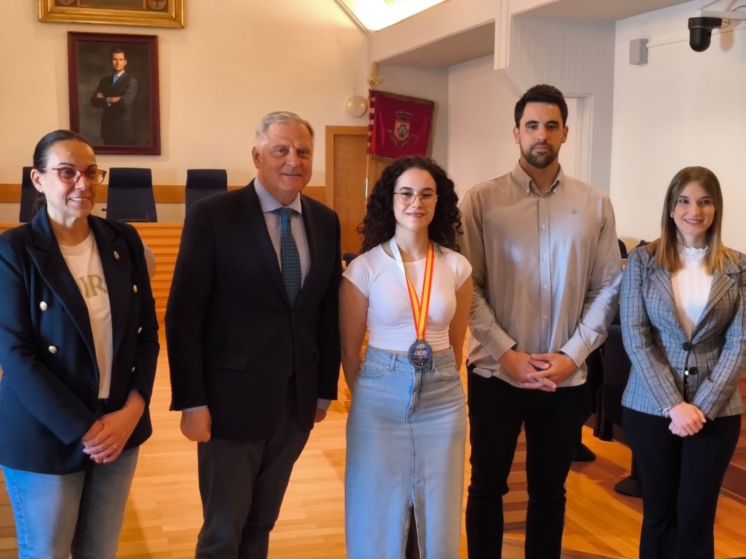 La joven ha sido recibida este martes en el Ayuntamiento de Ciudad Real