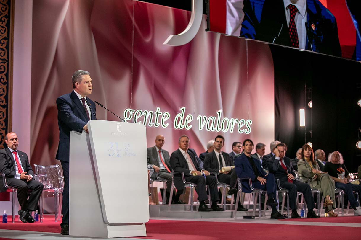 El presidente de Castilla-La Mancha, Emiliano García-Page, en el acto institucional por el Día de la Región.