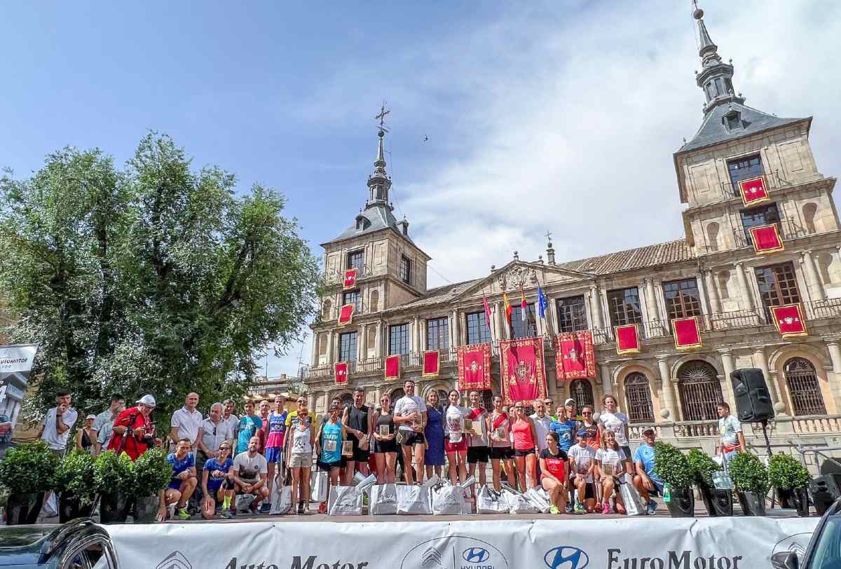 Entrega de premios en la Carrera Popular Corpus Christi de Toledo, en 2022.