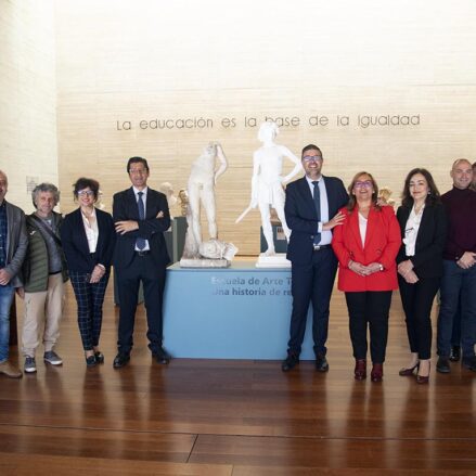 Exposición de bustos de la Escuela de Arte de Toledo en la Consejería de Educación