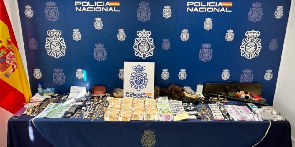 Efectos intervenidos al clan familiar de los San Segundo que robaban con el timo del tocomocho.