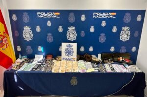 Efectos intervenidos al clan familiar de los San Segundo que robaban con el timo del tocomocho.