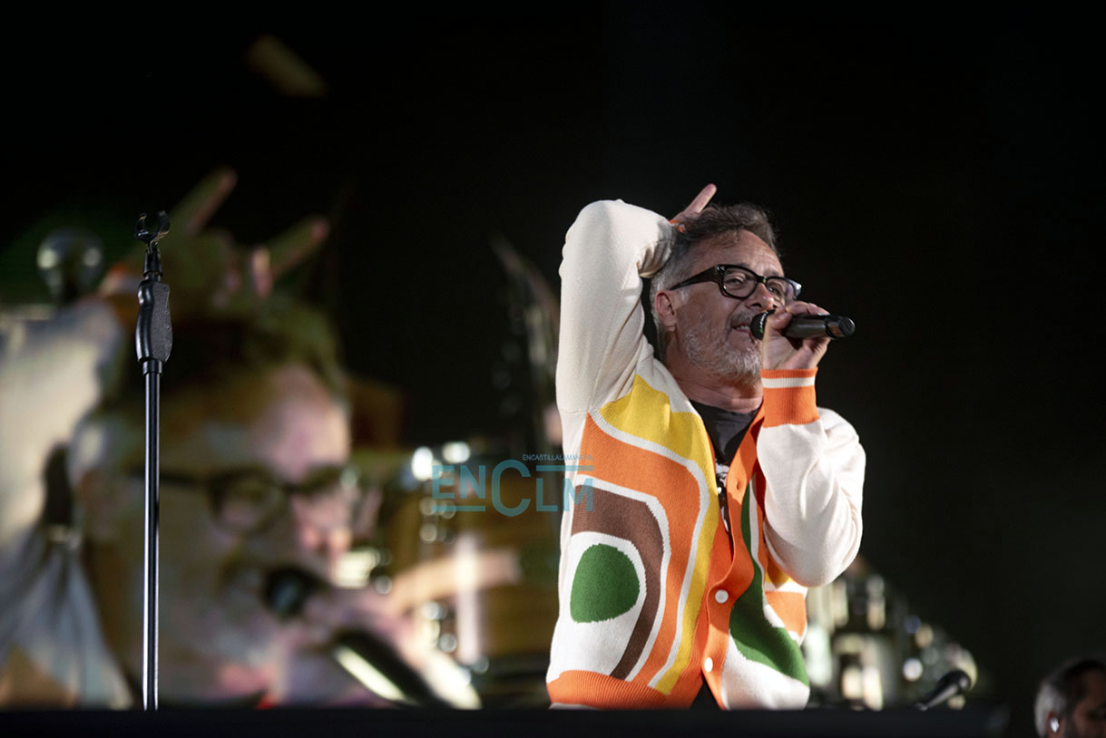 Santi Balmes, vocalista de Love of Lesbian, en el Toledo Beat Festival. Foto: Rebeca Arango.