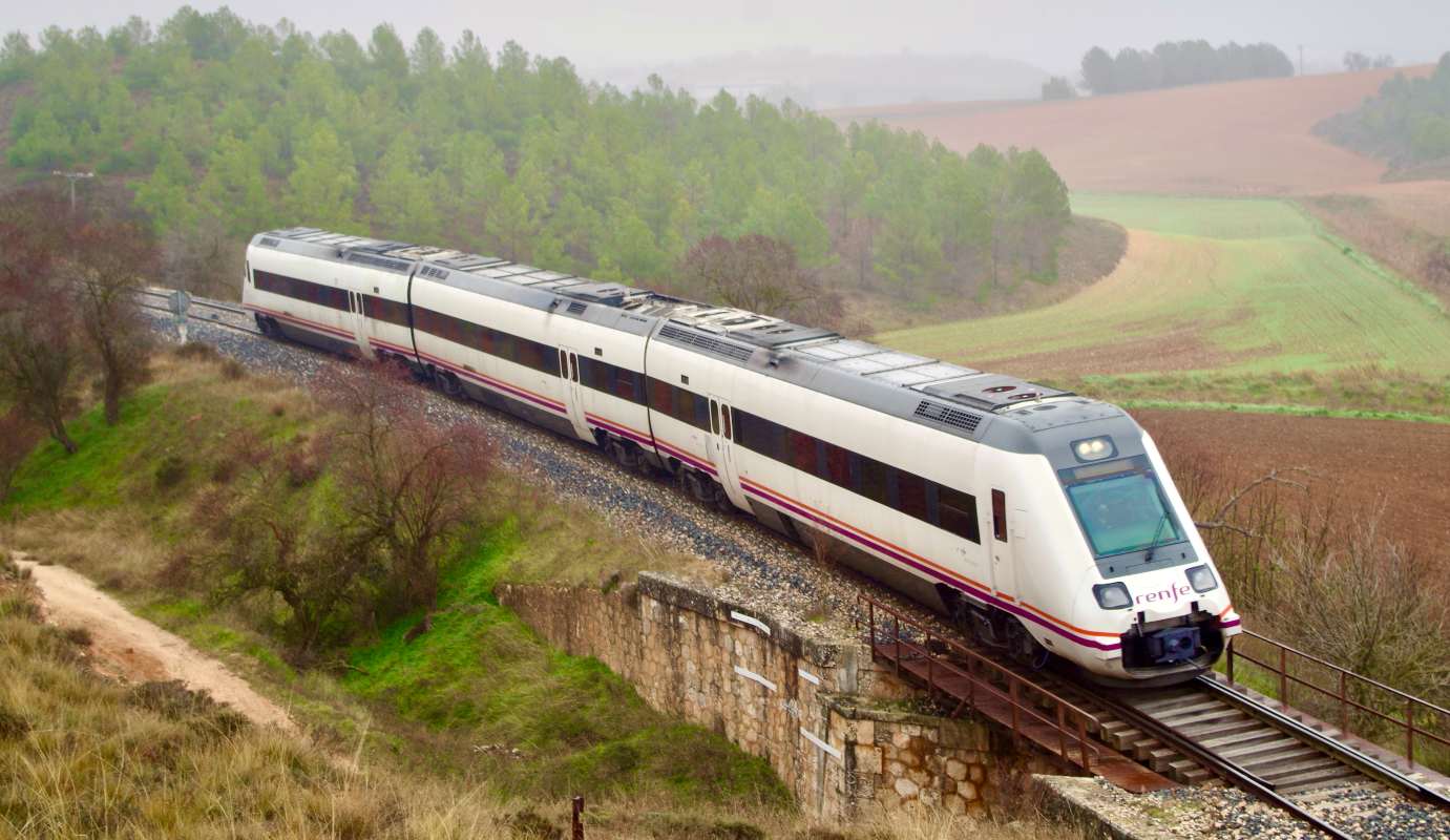 El tren Madrid-Cuenca-Valencia no opera desde "Filomena". Foto: Wikipedia.
