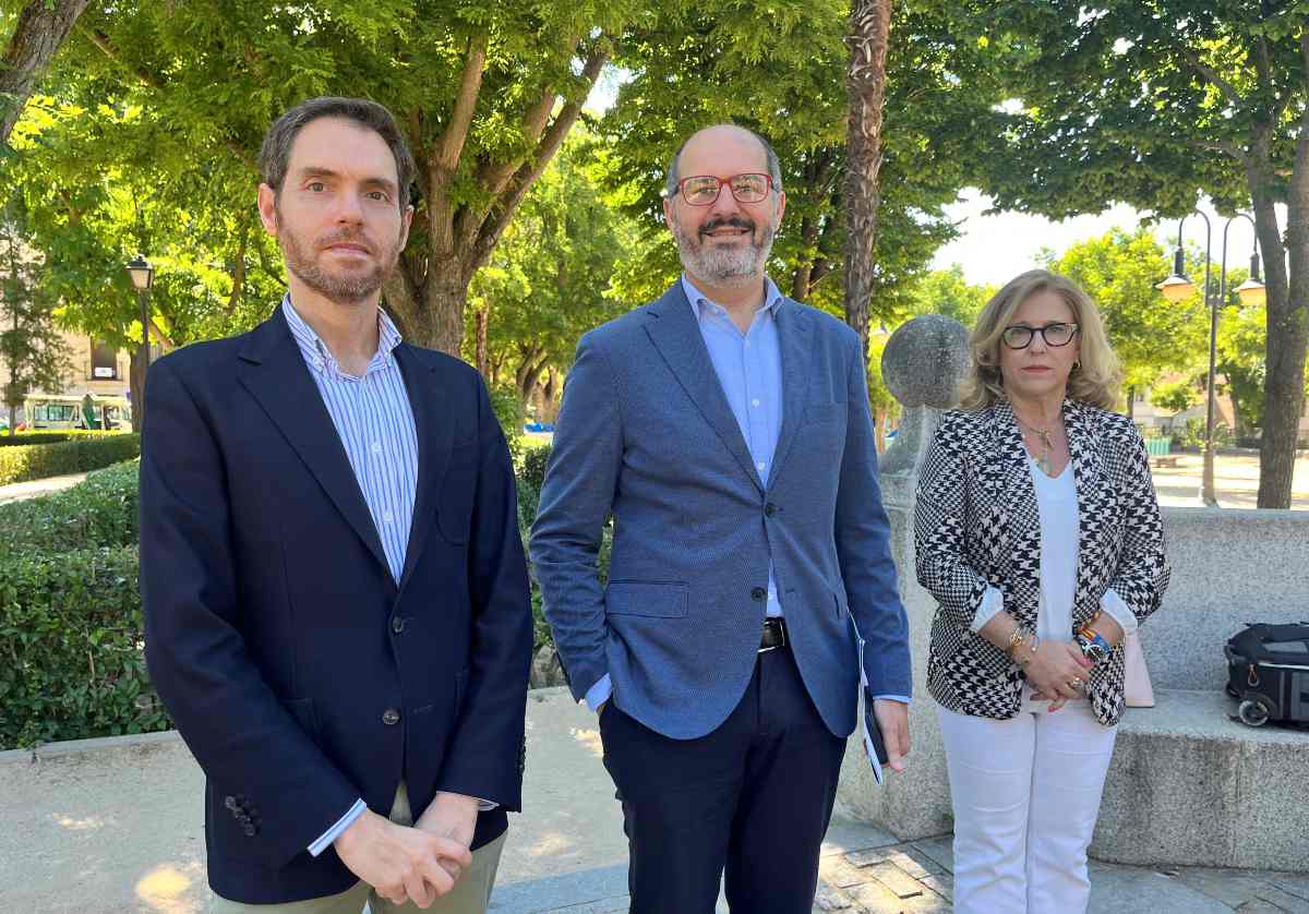 Sergio Sayas, José Manuel Velasco y Pilar Alía.