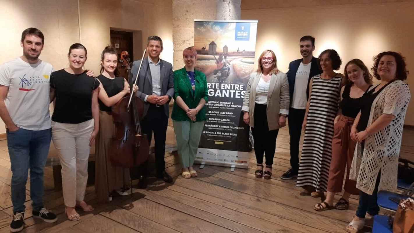 Presentación del festival 'Arte entre Gigantes'