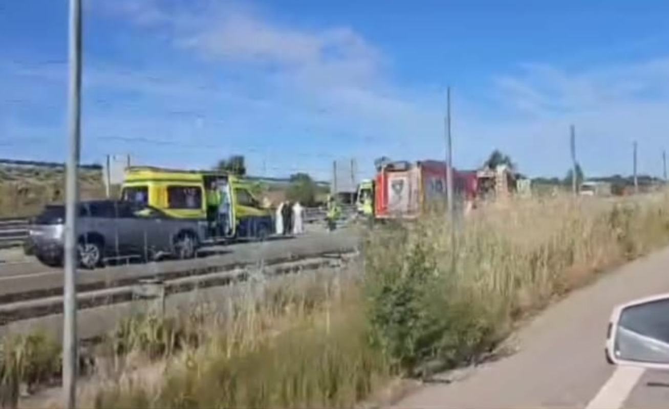 Accidente de Alcolea del Pinar: una fallecida y cuatro heridos.