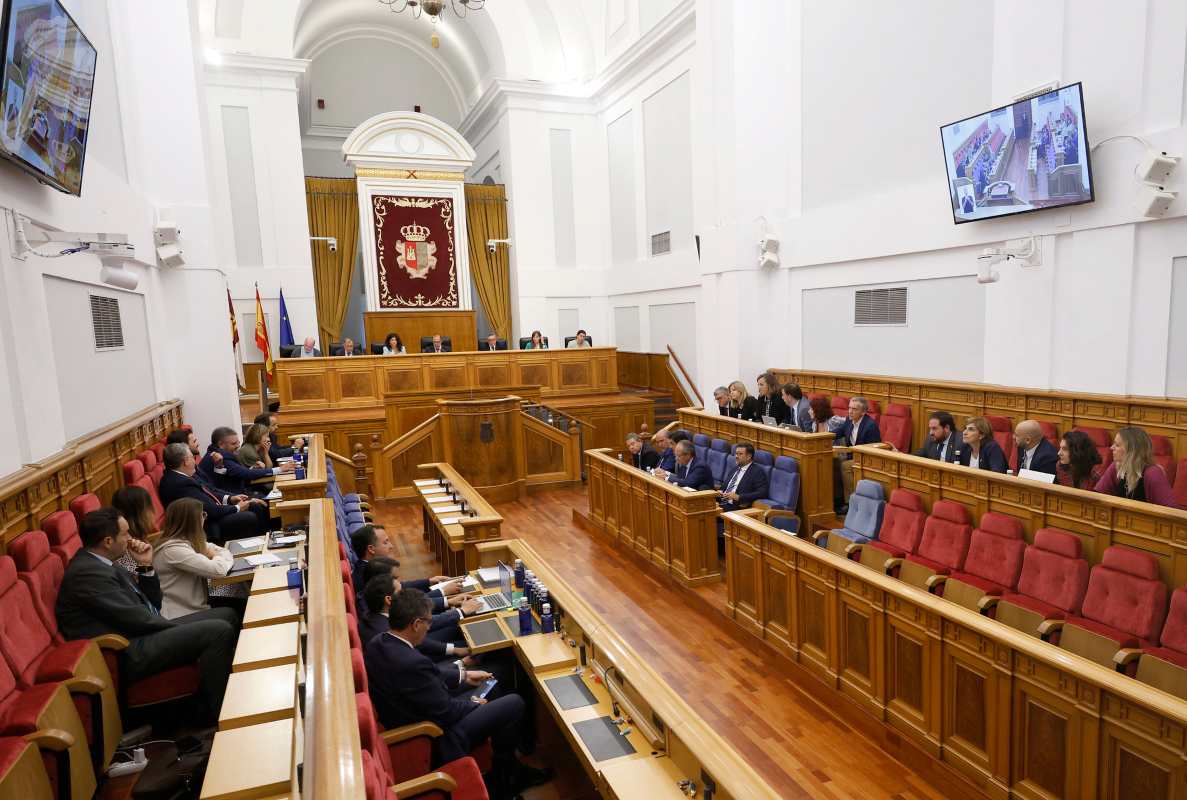 Pleno en las Cortes de Castilla-La Mancha.