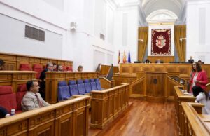 Pleno en las Cortes de CLM.