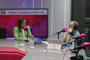 La portavoz del Gobierno de Castilla-La Mancha, Esther Padilla, entrevistada en el programa Castilla-La Mancha Hoy, de CMM.