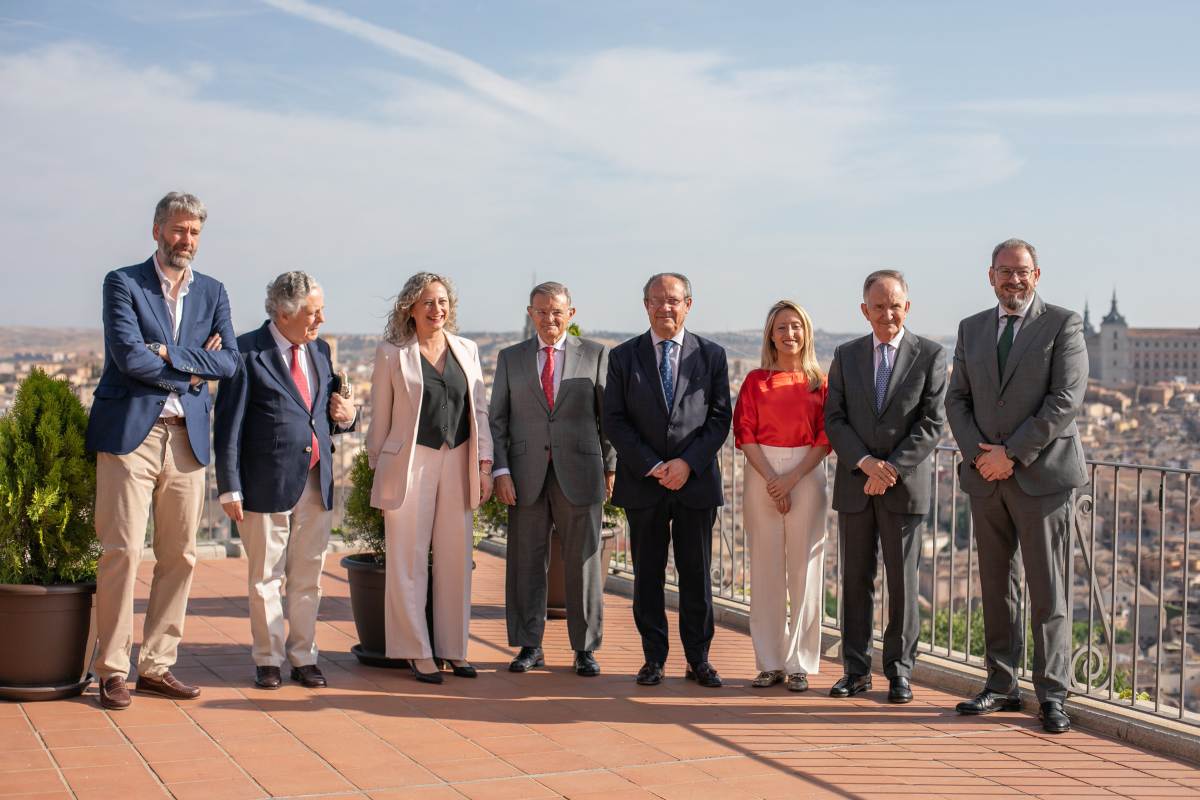 Autoridades asistentes al Seminario Internacional de Seguridad y Defensa.