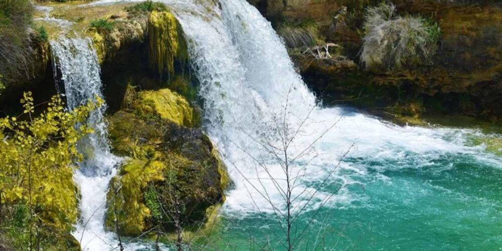 Zona de baño en las Lagunas de Ruidera, en Ossa de Montiel. Foto: Ayuntamiento de Ossa de Montiel.