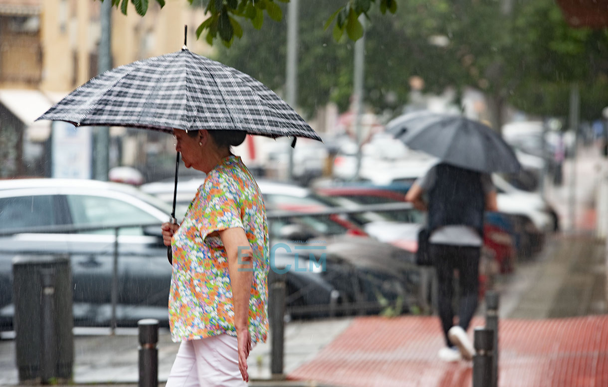 Lluvia tomentas tiempo primavera