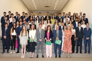 Universitarios inician sus prácticas en Eurocaja Rural.