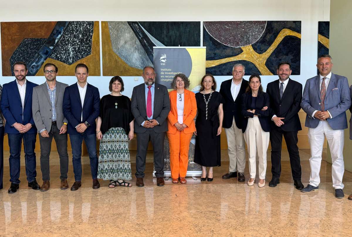Autoridades presentes en el acto de conmemoración del 25 aniversario del IREC