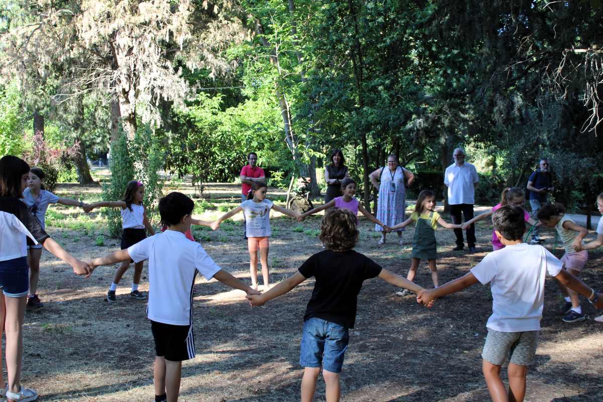 Más de 200 niños aprenden a cuidar de la naturaleza en el campamento organizado por la Junta en 'El Chaparrillo'