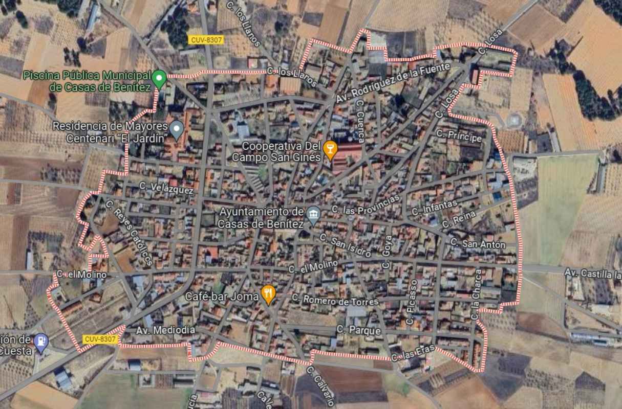El cadáver fue hallado en el término de Casas de Benítez. Imagen: Google Maps.