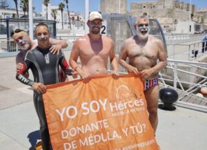 La gesta de los cuatro nadadores tuvo carácter solidario.