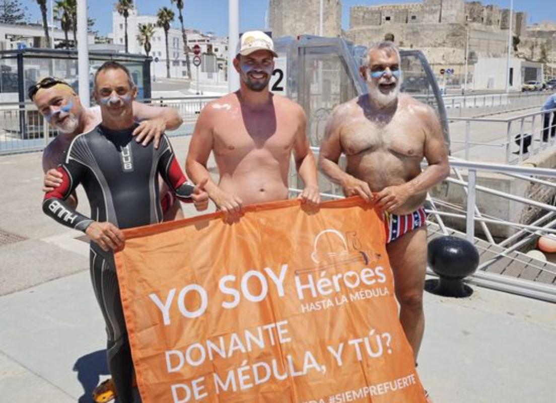 La gesta de los cuatro nadadores tuvo carácter solidario.