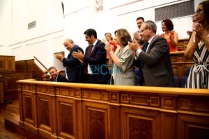 Page, aplaudido en el pleno del Estatuto de Autonomía y la del Reglamento del Parlamento autonómico
