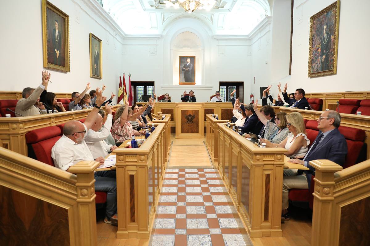 El Pleno de Toledo mostró su apoyo a los inmigrantes y menores no acompañados.