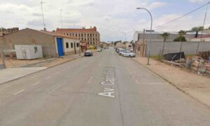 Imagen de la avenida Capital del Ajo, en Las Pedroñeras (Cuenca).