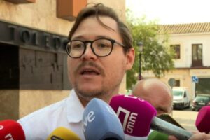 El coordinador regional de IU, Pedro Medallo
