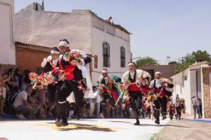 Foto de archivo de danzantes del Corpus Christi de Camuñas (Toledo). Foto: © David Esteban