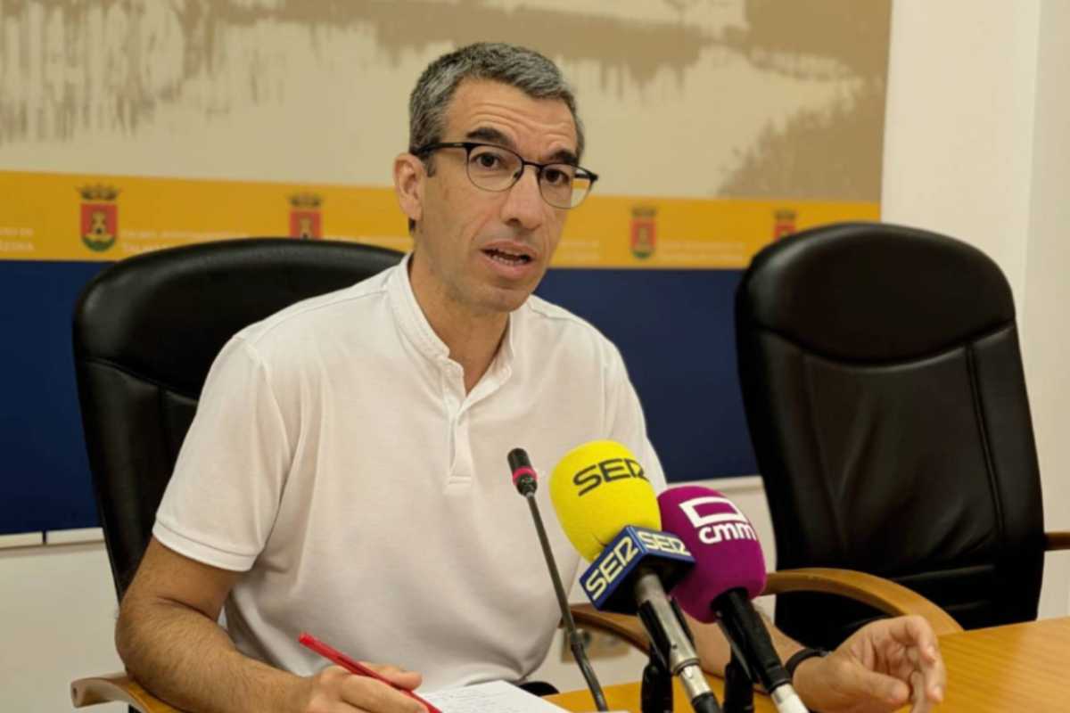 El portavoz del Grupo Municipal Socialista, Luis Enrique Hidalgo.
