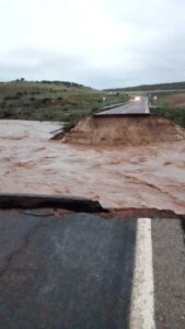 Carretera de Embid en Guadalajara cortada por la DANA