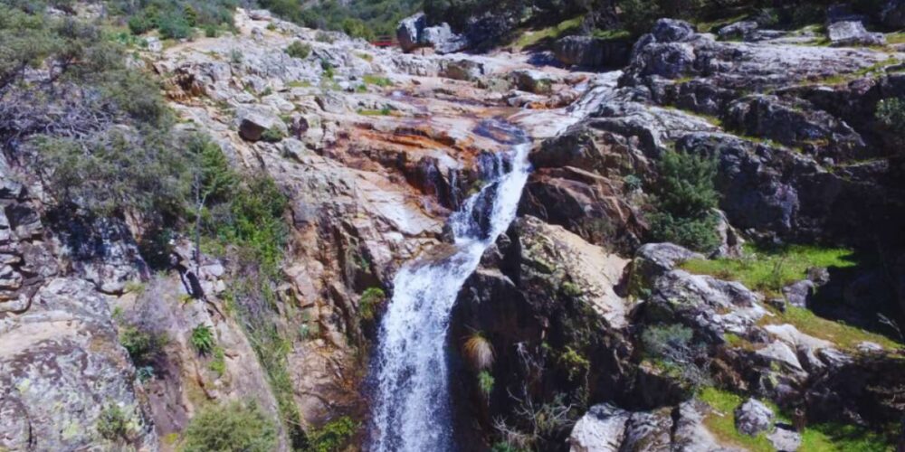 La cascada de La Batanera en la ruta de Las Lastras de Fuencaliente