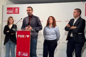Rueda de prensa ofrecida por el secretario de Organización del PSOE en la región, Sergio Gutiérrez