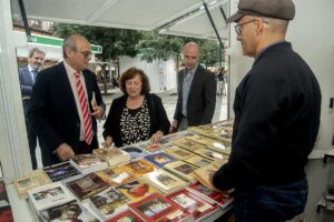 Un momento en el primer día de la Feria del Libro. Foto: Rebeca Arango.