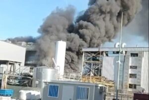 Explosión en Alcaliber, en el Polígono de Toledo. Imagen cedida por Jorge Sánchez Rico (Restaurante Las Brasas).