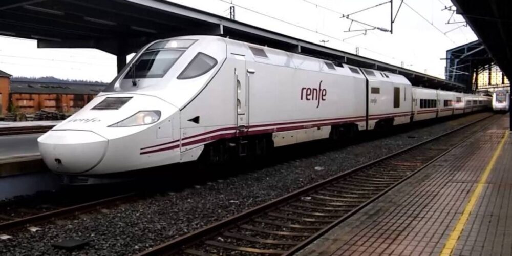 Imagen de archivo de un tren Alvia