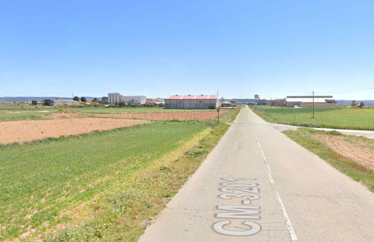 El aviso del accidente se ha producido sobre las 16:44 horas, en el km 9 de la CM-3201