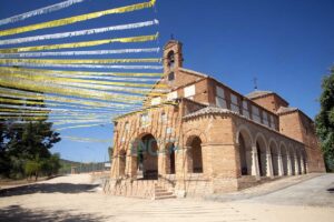 La Ermita de Nuestra Señora de la Antigua y de San Illán de Cebolla, un tesoro de CLM declarado BIC. Foto: Rebeca Arango.