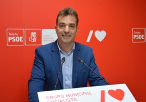 Pablo García, explicando las enmiendas socialistas.