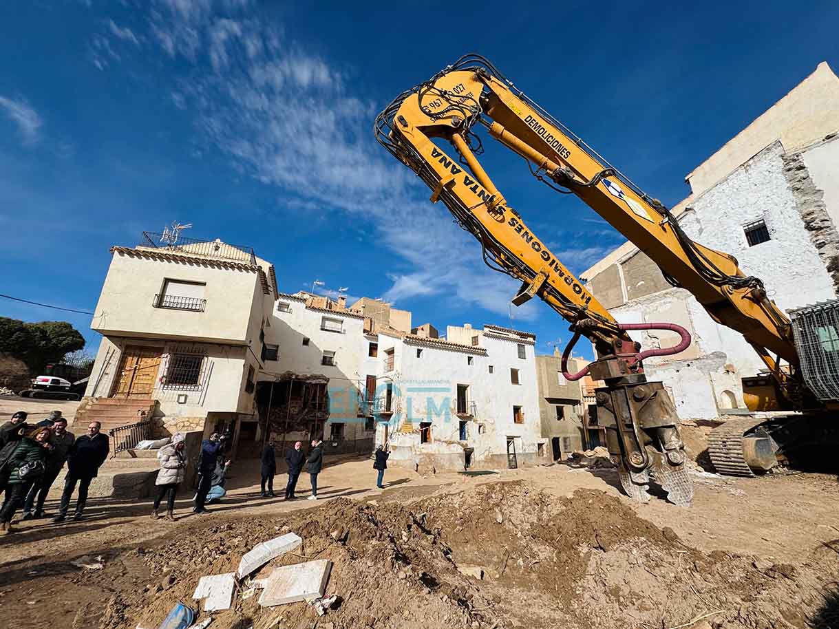 Labores de reconstrucción de Letur, un mes y medio después de la DANA. Imagen Elena Valero