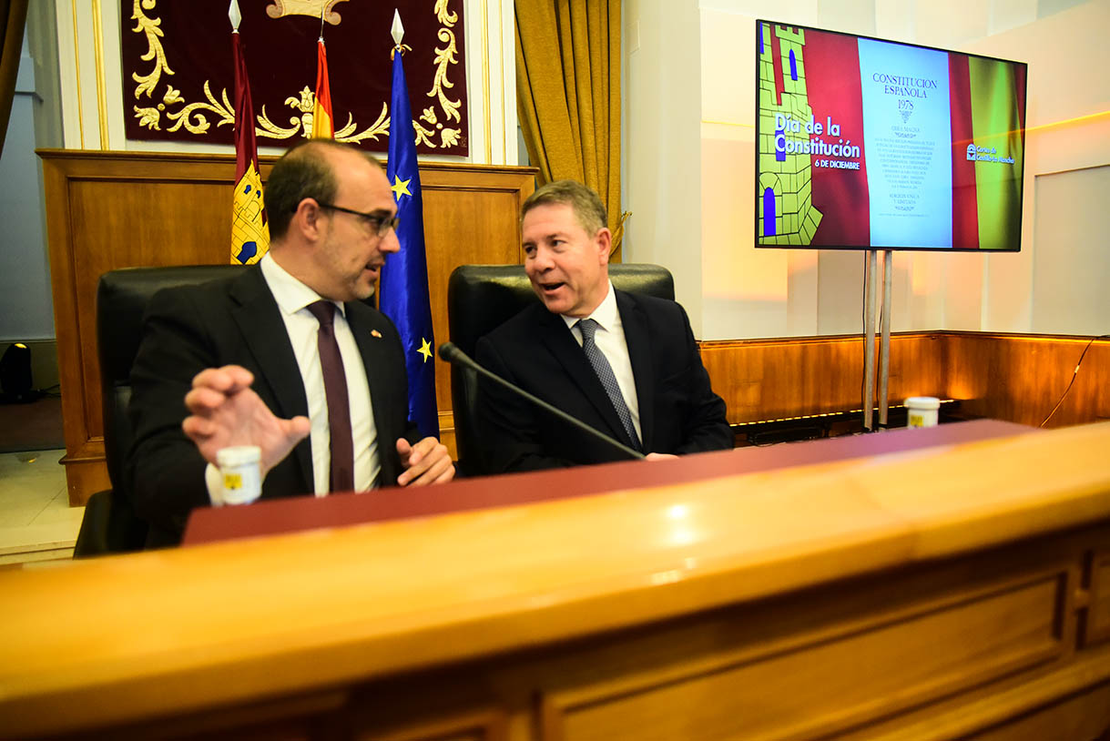 El presidente de las Cortes de Castilla-La Mancha, Pablo Bellido y el presidente de Castilla-La Mancha, Emiliano García-Page.