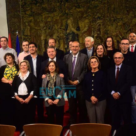 Firma del Plan Horizonte 2030, entre Gobierno de CLM y agentes sociales. Foto: Rebeca Arango.