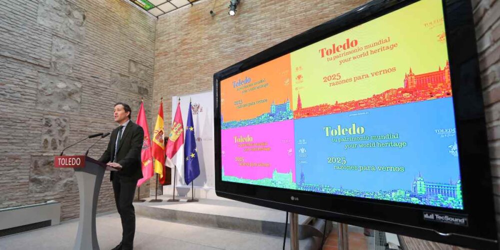 El alcalde de Toledo, Carlos Velázquez, en la presentación de la campaña de Fitur.