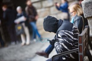 Móviles, frio, joven, gente, invierno