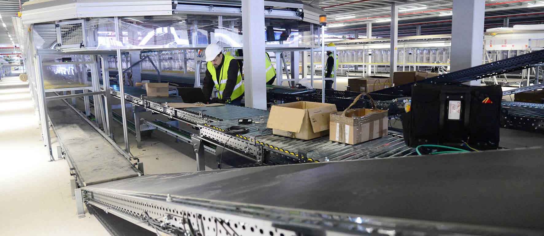 Trabajadores de la fábrica de Logisfashion en Toledo, empresas, empleo