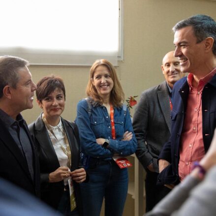 Page y Pedro Sánchez a la llegada al XIII Congreso del PSOE de Castilla-La Mancha